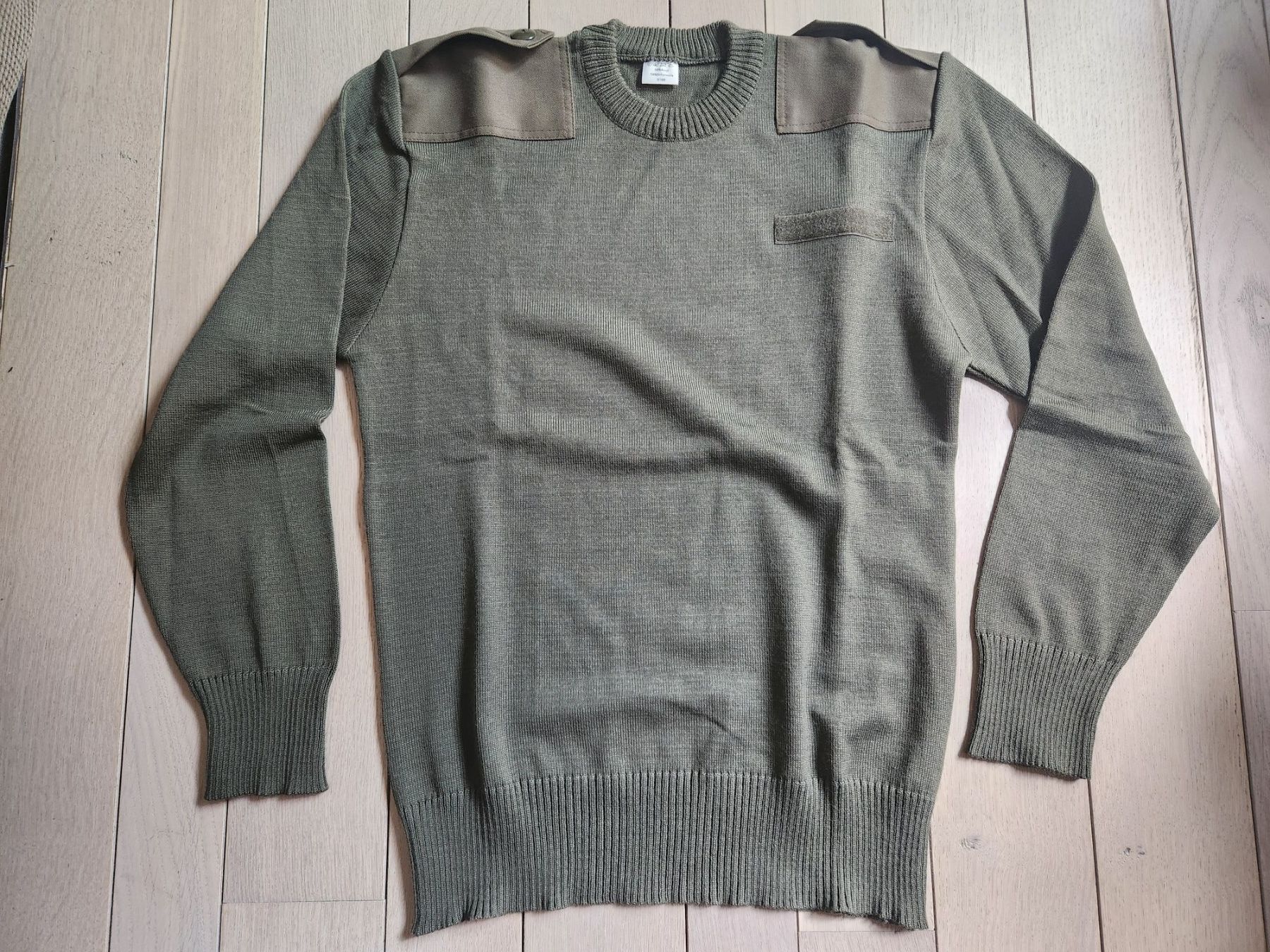 Schweizer Armee Uniformi: CH-Armee Instruktor Pullover – Nuovo (secondo la descrizione) da Quartino venduto da Simonmichael 1