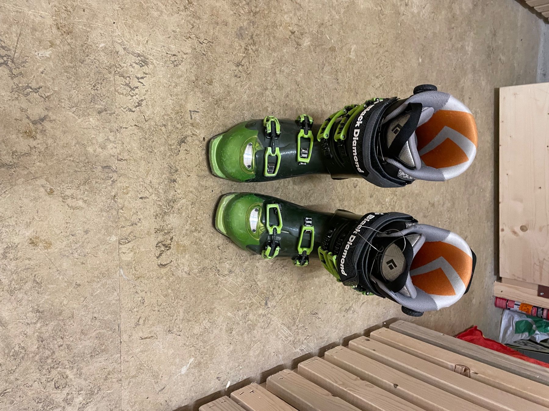 Black Diamond Scarpe da uomo: Ski Schuhe – Usato da Grand Lancy venduto da VVTrenkov 2
