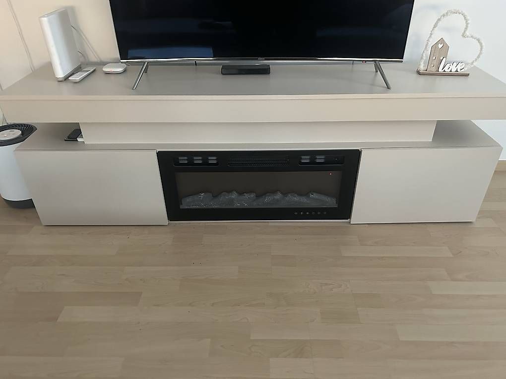 Mobili TV: TV- Möbel mit Elektrokamin – Usato da Reinach AG venduto da TiiNA123 1