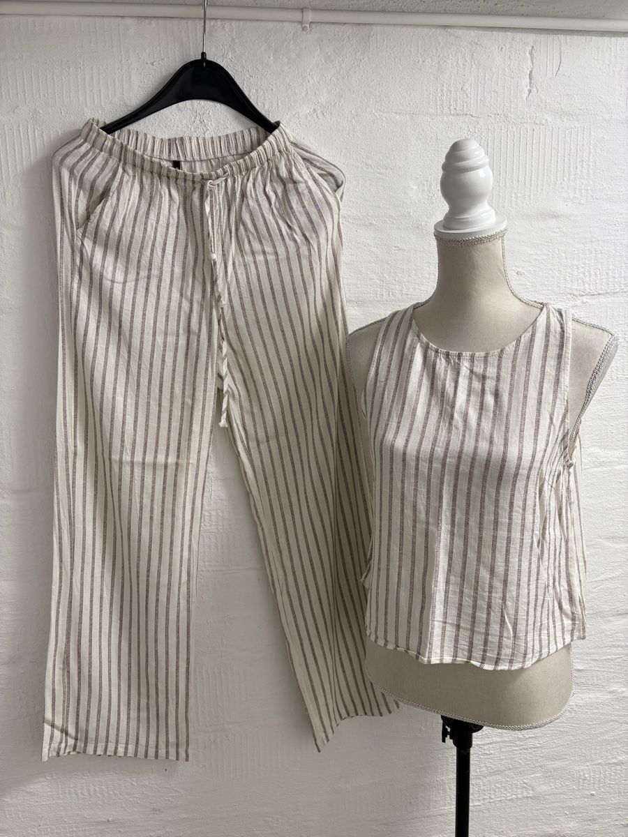 Completi & Tailleur: Damen Zweiteilerset,Gr.M – Usato da Winterthur venduto da Nena222