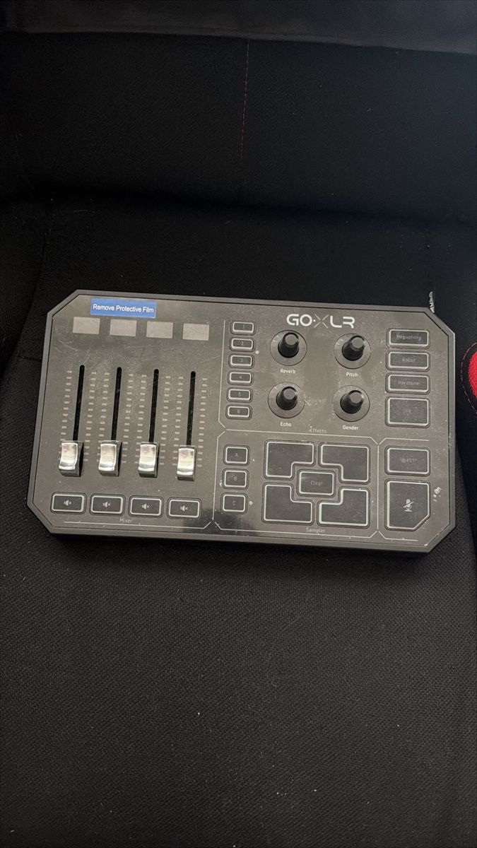 TC Helicon Console di mixaggio: GOXLR MISCHPULT – Nuovo (secondo la descrizione) da Basel venduto da ken_g8x7