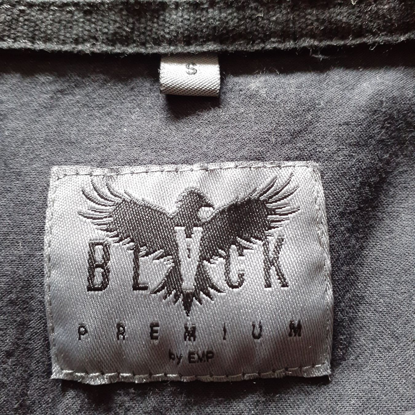 Blusen: EMP Black Premium Hemd, S – Gebraucht aus Bern von Solarsystem 2