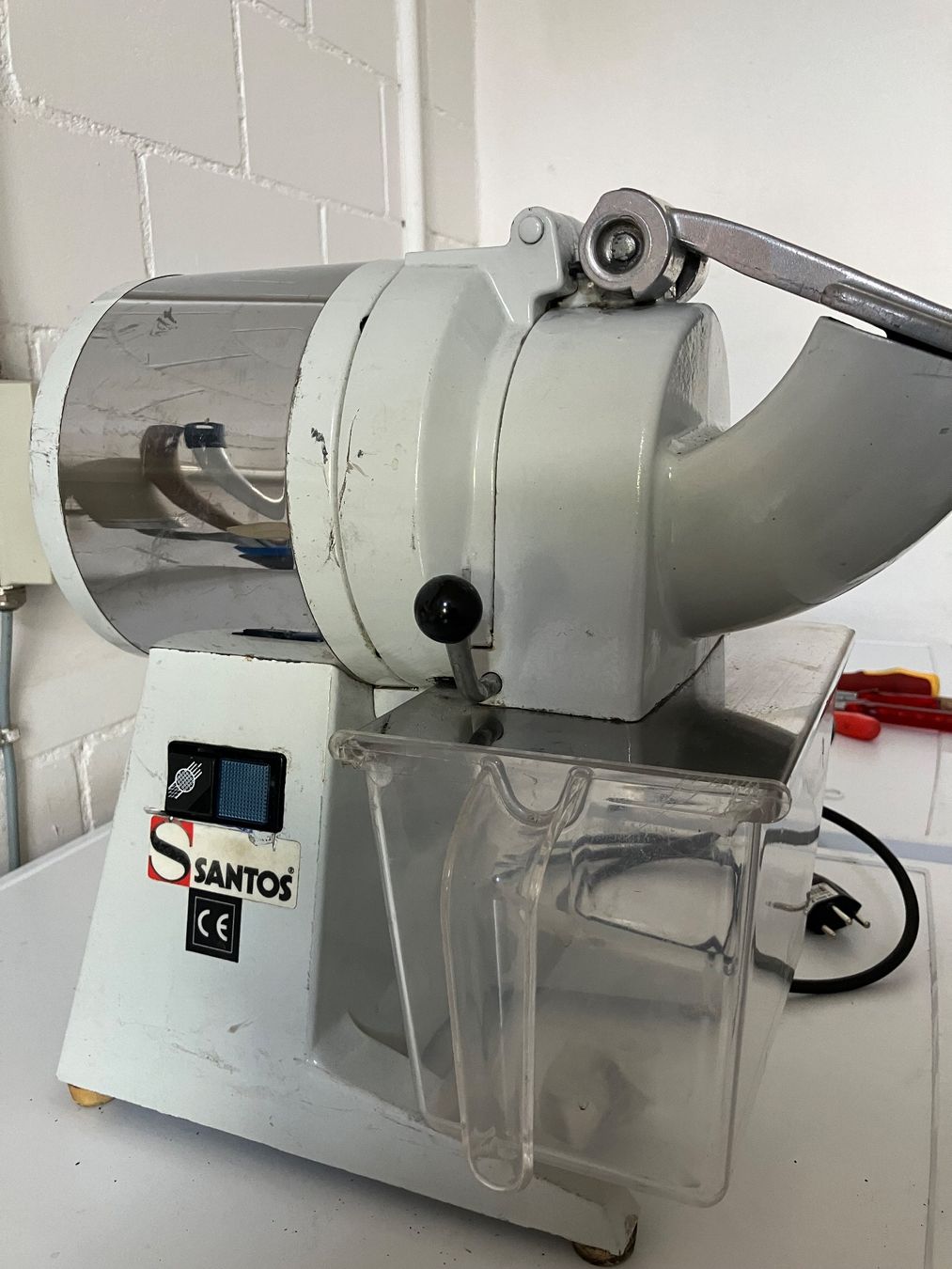 Küchengeräte: Eis Crash Geraet – Gebraucht aus Lichtensteig von elektronik-service