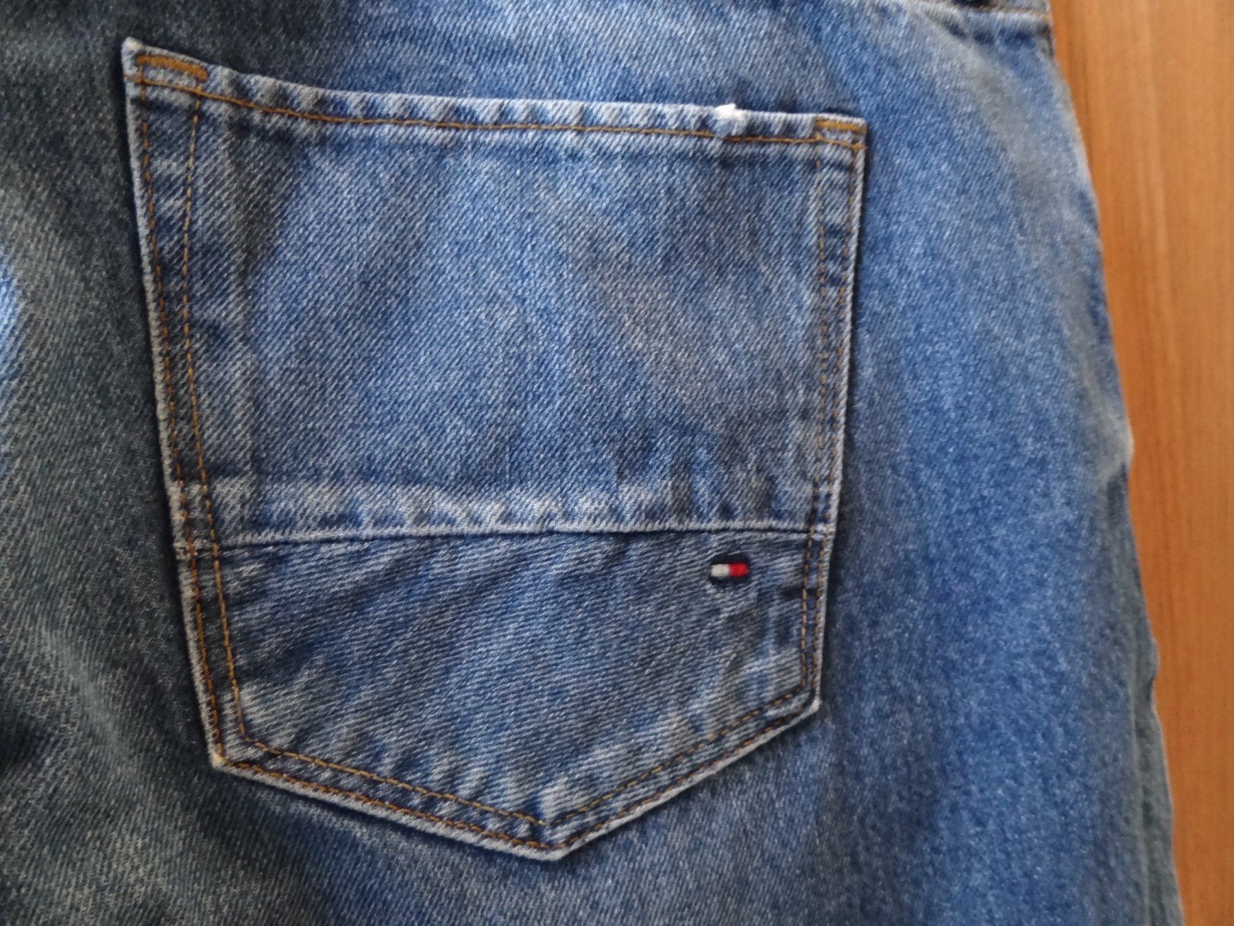 Tommy Hilfiger Jeans: Herren Jeans Tommy Hilfiger – Nuovo (secondo la descrizione) da Neunkirch venduto da reca90 6