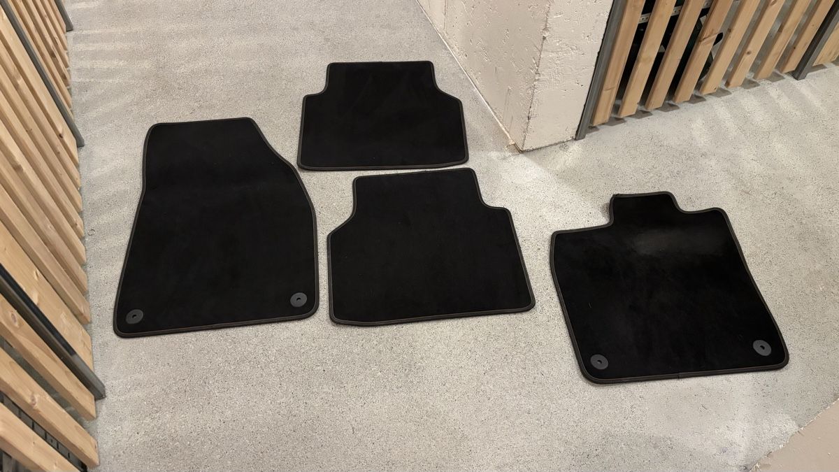 Bodenmatten: Fussmatten Skoda 4-teilig Set – Gebraucht aus Schattdorf von natakara