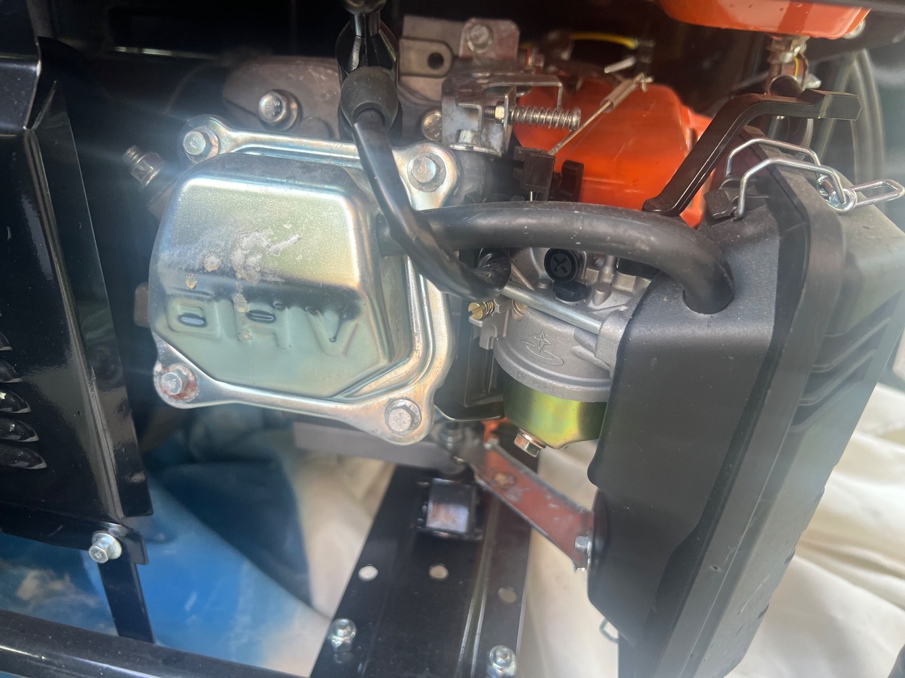 Generatori di corrente: Generator 2500 neu Benzin – Nuovo (secondo la descrizione) da Waltalingen venduto da sam092 2