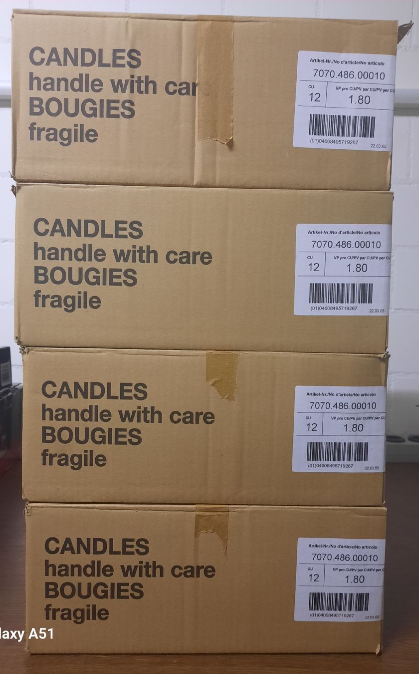 Candele: Kerzen in Plastikbechern / ca. 300 Stk. – Usato da Zürich venduto da Limmatufer 1