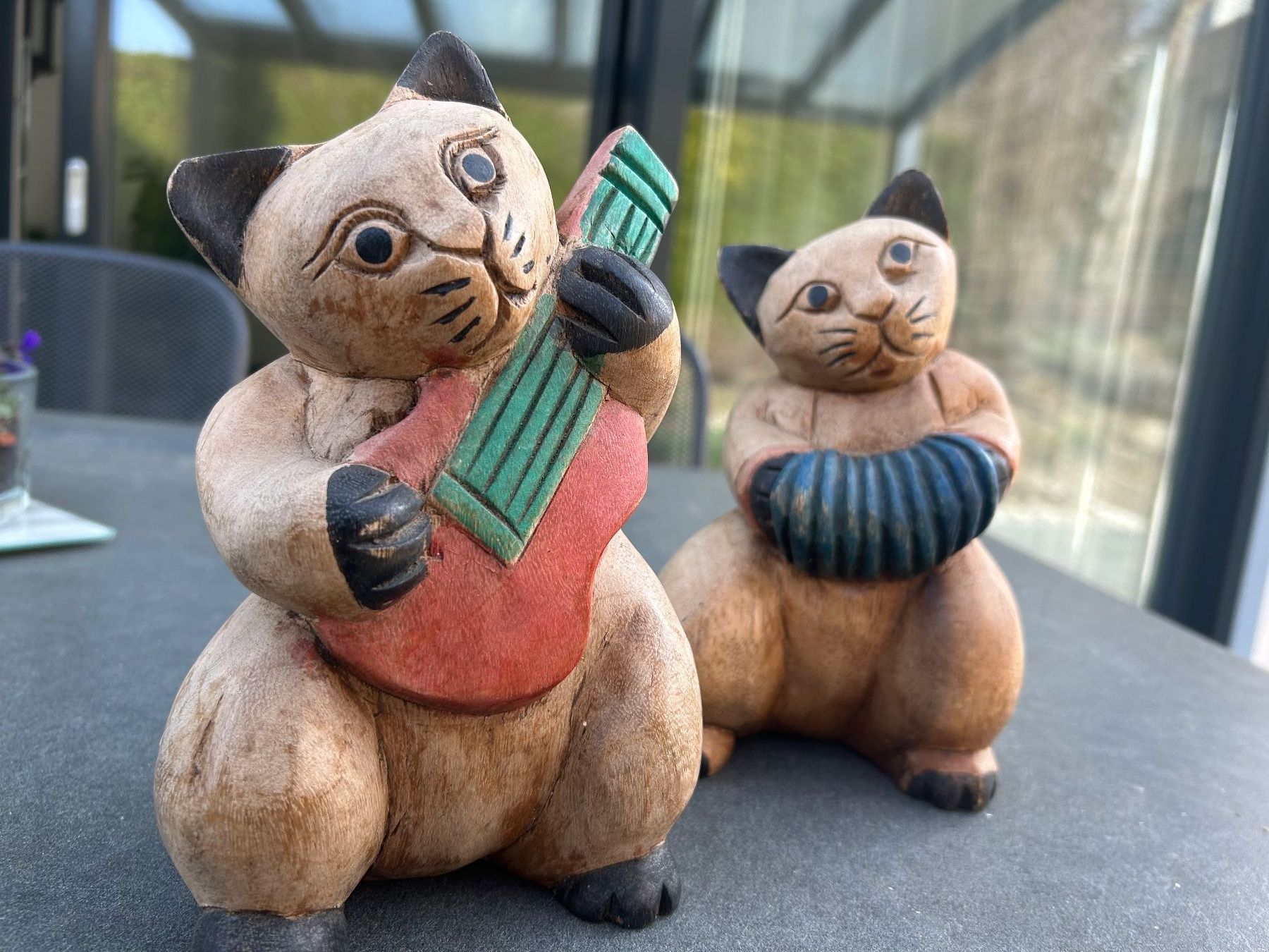 Figuren: 2   musizierende Holzkatzen – Gebraucht aus Eschenz von glaro14