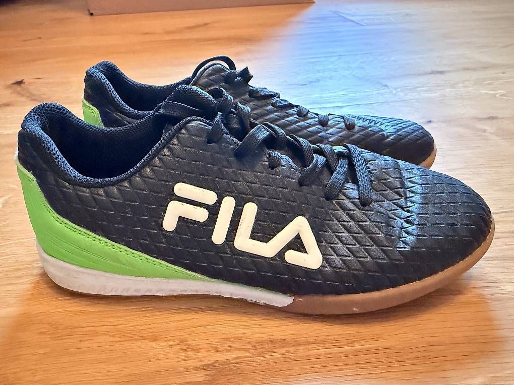 Fila Scarpe per ragazzi: Hallenschuhe 35 – Usato da Schaan venduto da Egga1