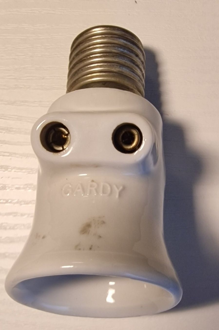 Unità & Adattatore: GARDY E27 Adapter mit Doppelsteckdose – Usato da Bassersdorf venduto da ciao555 1