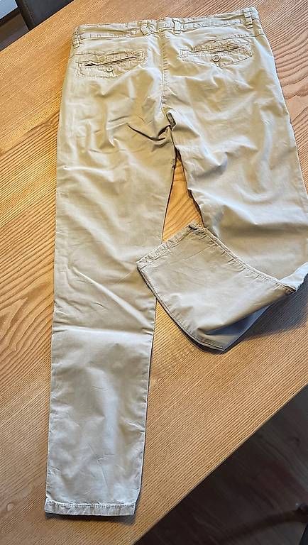 Pantaloni: Hose beige Gr. 31/32 – Usato da Zweisimmen venduto da Mikat 1