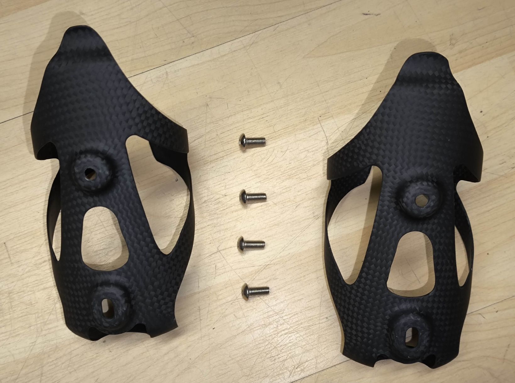 Pezzi di ricambio: Bidonhalter Carbon 1 Paar – Nuovo (secondo la descrizione) da Lausen venduto da Chaldrian 2