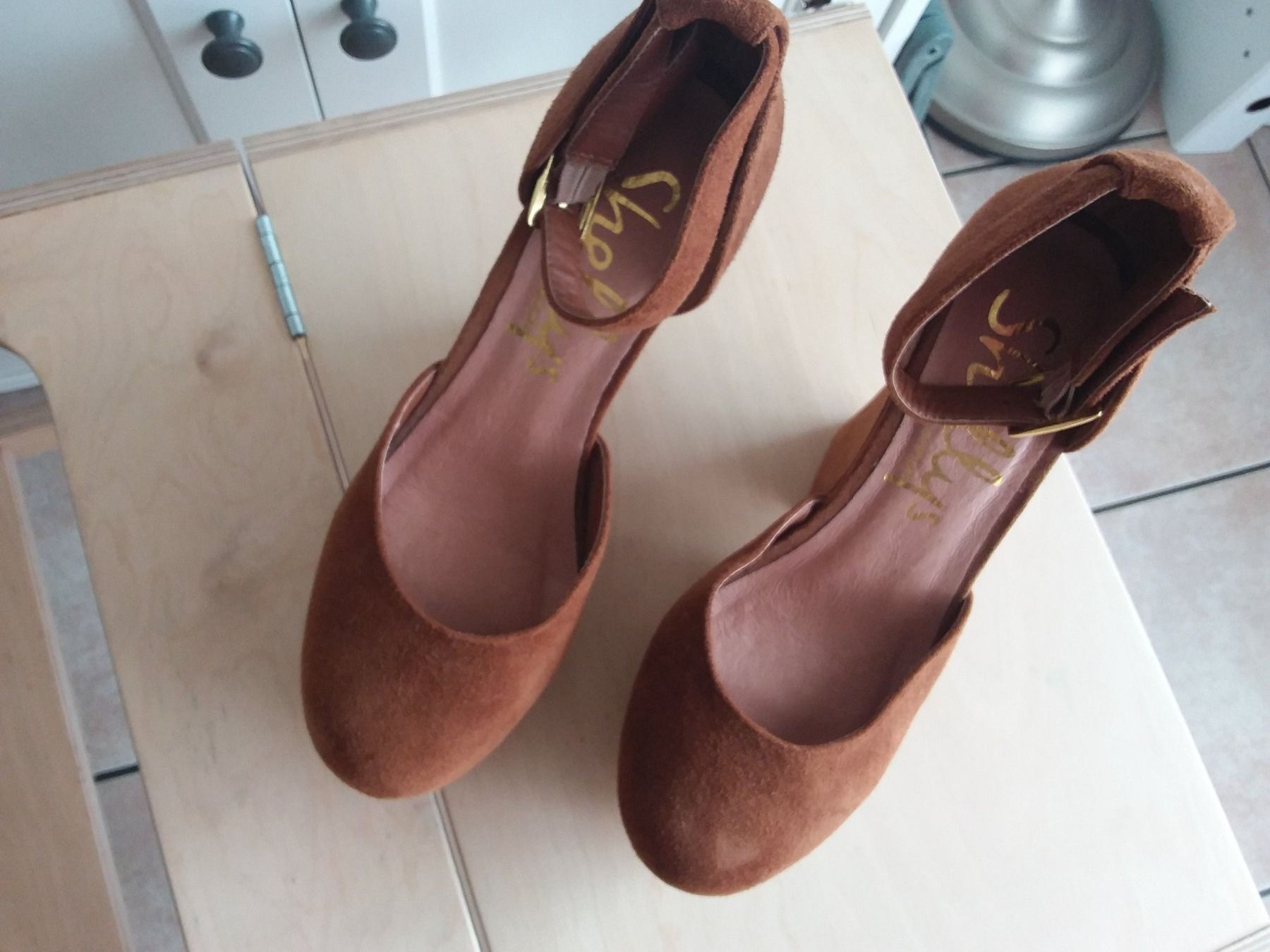 Scarpe da donna: Chaussures à plateforme Shellys  T38 – Nuovo e nell'imballaggio originale da Chêne-Bourg venduto da Fio994 3