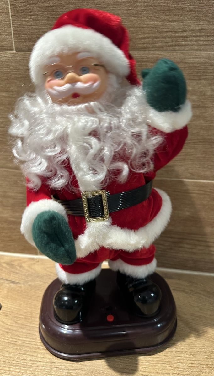 Tutte le decorazioni: Klaus singt und tanzt Weihnachtsmann – Usato da Oberentfelden venduto da vilibrand 2