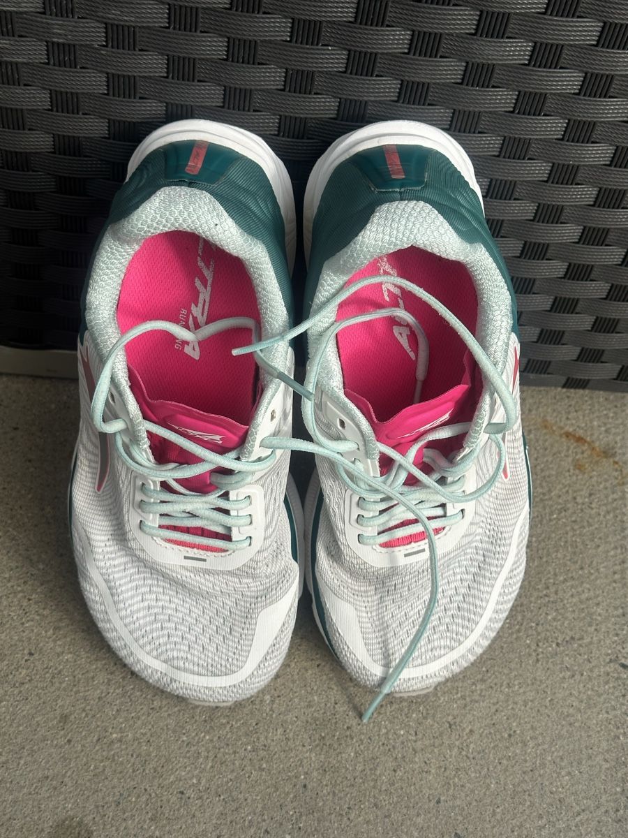 Altra Damenschuhe: Altra Torin 5 / Gr 39 – Gebraucht aus Volketswil von Shadow1316