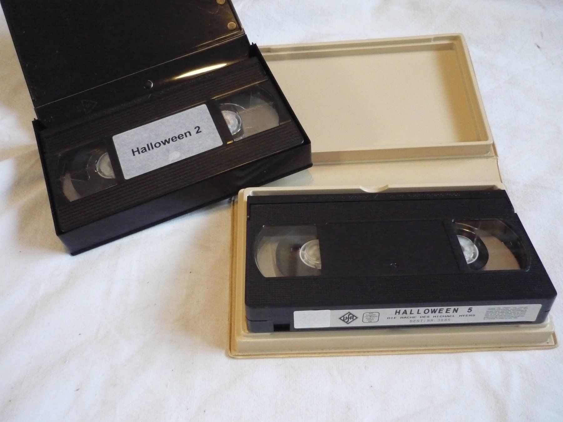 Tutti i VHS: Rare VHS Kassette - Halloween 2 + 5 teil – Usato da Beringen venduto da Flatretriever 3