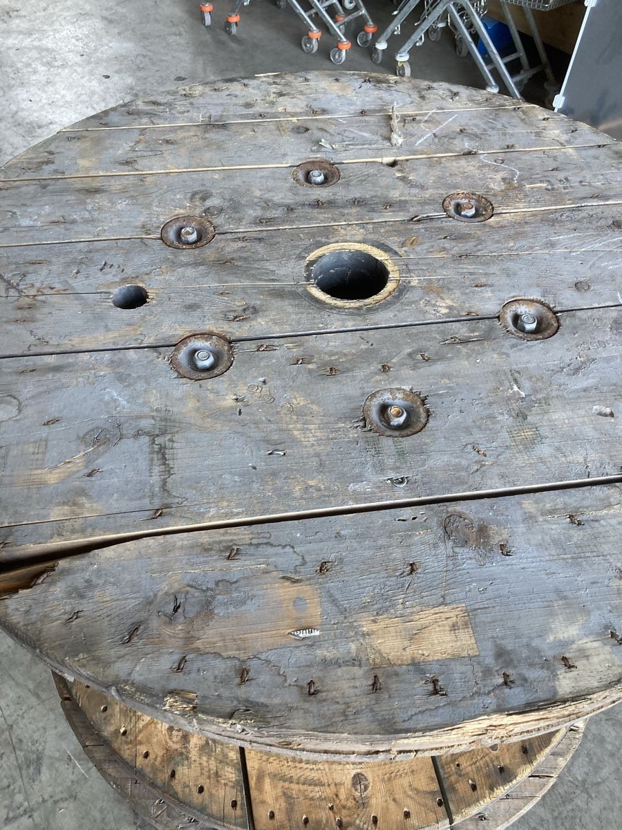 Tutte le macchine: Bobine aus Holz  – Usato da Uerkheim venduto da Dealer-4813 3