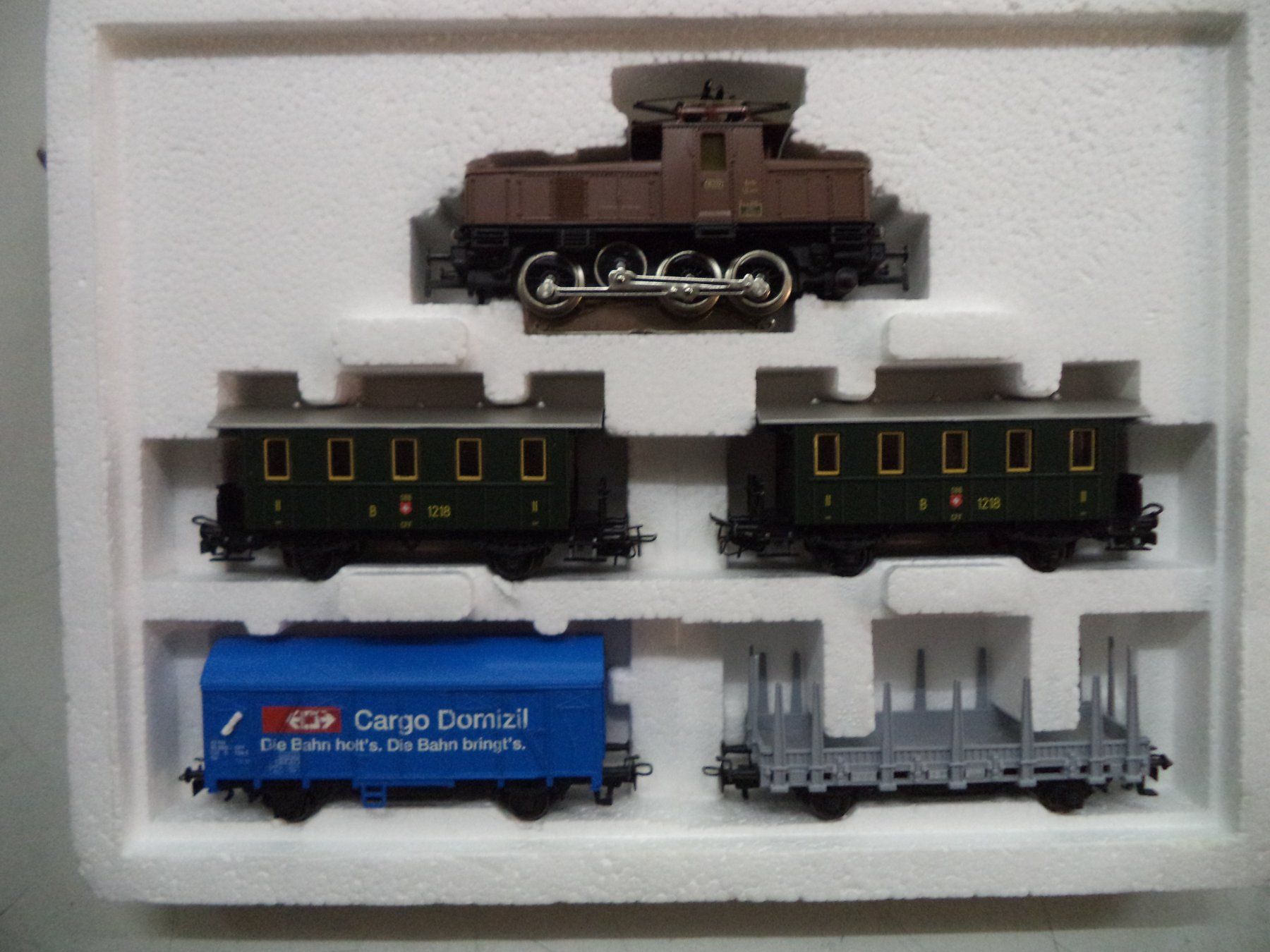 Märklin Modelleisenbahnen: Märklin HO Zugpackung  E 63  Nr. 28722 – Neu und originalverpackt aus Rieden AG von Wirth03