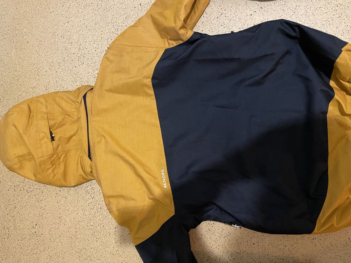 46 Nord Vestes: 46 North Skijacke – D'occasion à Zürich par zurichsell 2