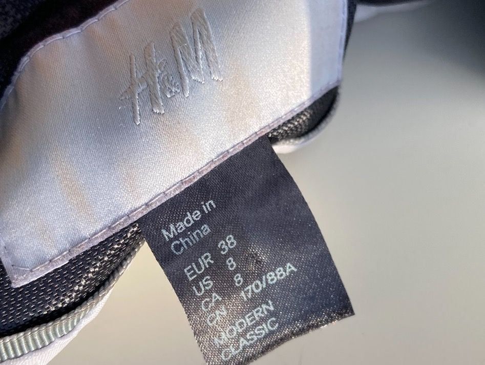 H&M Giacche: Blazer von H&M – Usato da Uster venduto da Kalici1 2