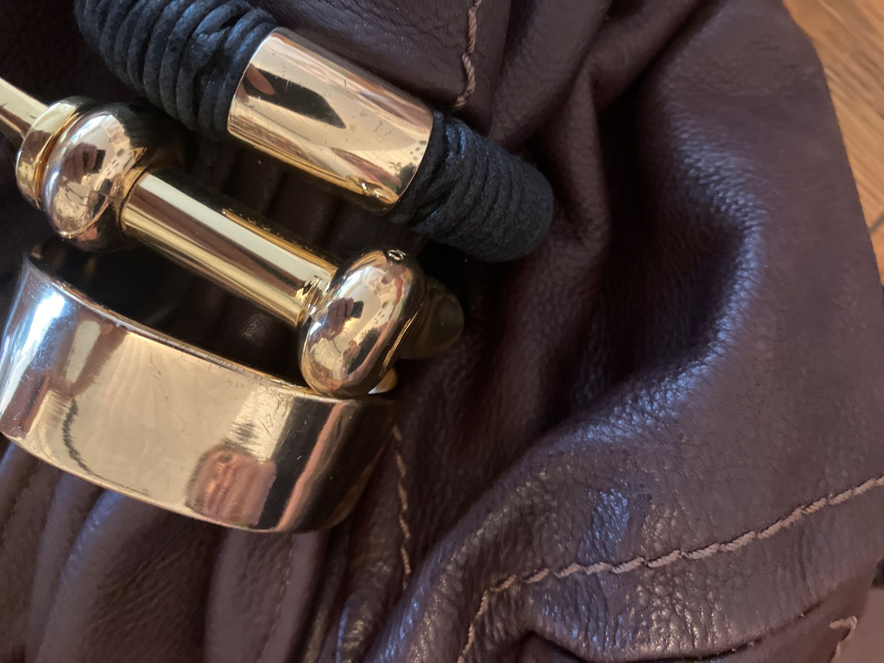 Jimmy Choo Taschen für Damen: Jimmy Choo Leder Handtasche – Gebraucht aus Zürich von zac_bs6l 6