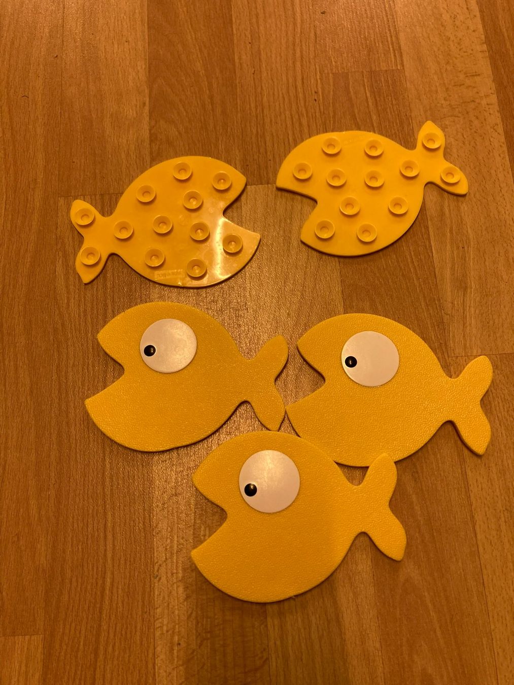 Tutte le decorazioni: Baddeko Fische – Usato da Gümligen venduto da Storcko 1