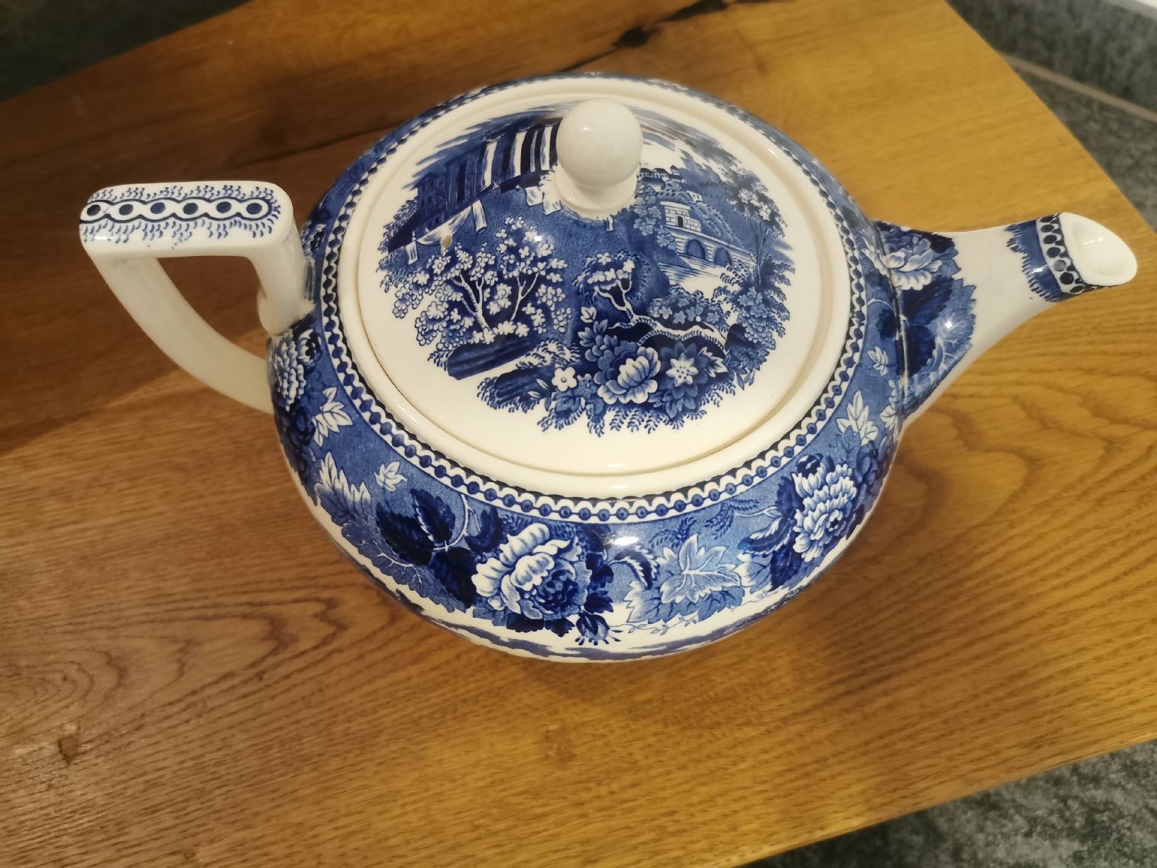 Teekannen: Teekanne Wedgewood – Gebraucht aus Hittnau von ettsas