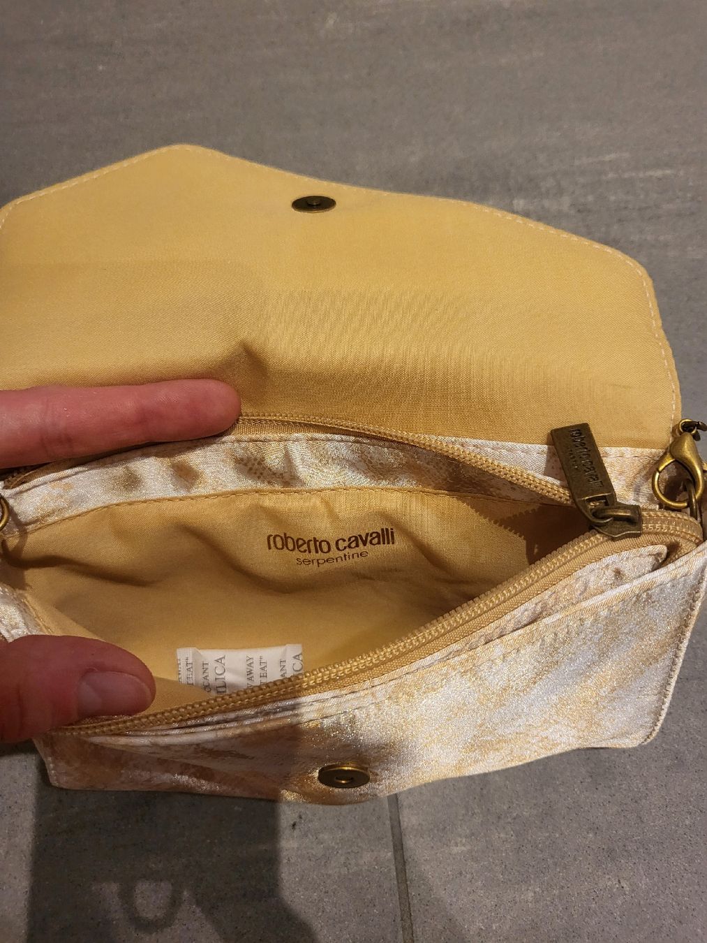 Roberto Cavalli Sacs femmes: NEUE Roberto Cavalli Tasche – Neuf avec emballage d'origine à Hellbühl par d.d.d.125 3