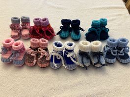 1 P. handgestrickte neue Babyschuhe/Babyfinken f.Neugeborene