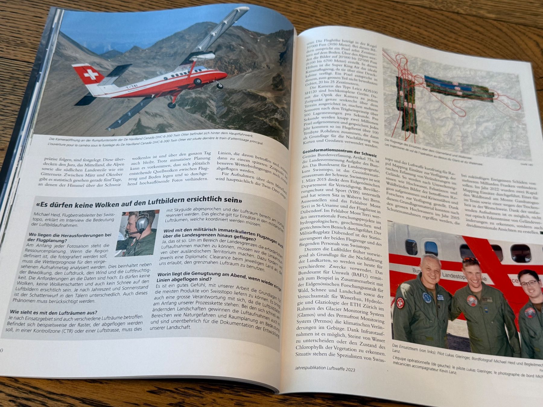 Zeitschriften & Magazine: Jahrespublikation 2023 Schweizer Luftwaffe - Schweizer Armee – Gebraucht aus Brütten von Hst1 8