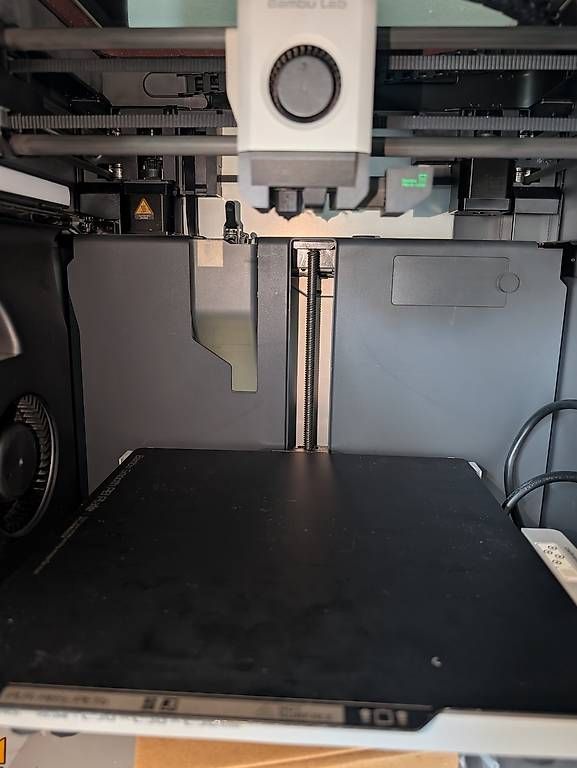Stampanti 3D: Imprimante 3D : Bambu Lab X1C Combo + AMS avec accessoires – Usato da Fleurier venduto da ric_tdb5 4