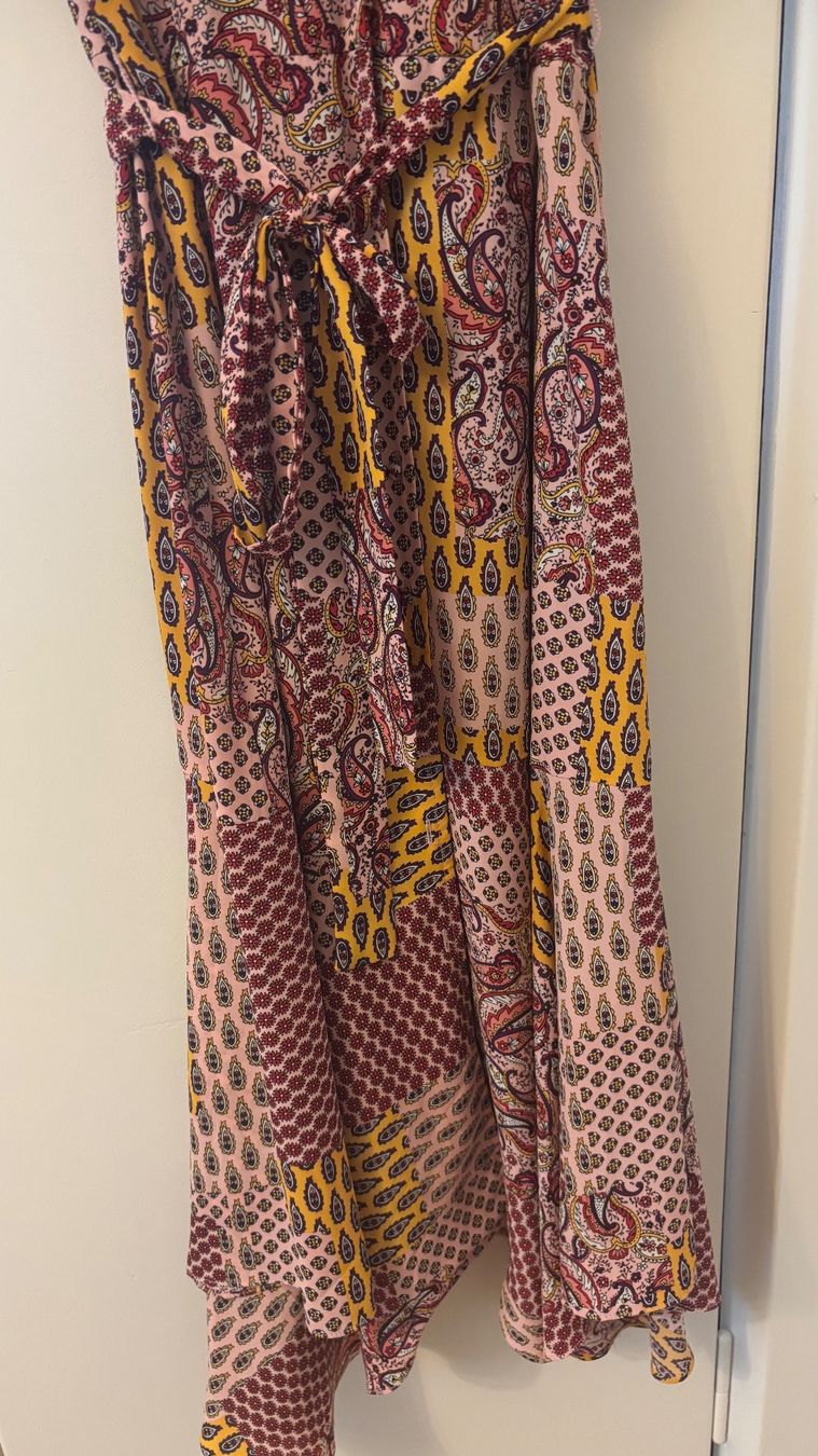 Vestiti: Sommerliches Maxikleid mit Muster, Grösse 40/M, neuwertig – Nuovo (secondo la descrizione) da Ermatingen venduto da mon_ydm2 2