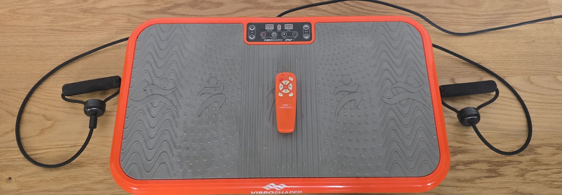 Vibroshaper Hometrainer: Vibroshaper Vibrationsplatte mit Fernbedienung – Usato da Liebefeld venduto da Oberson98