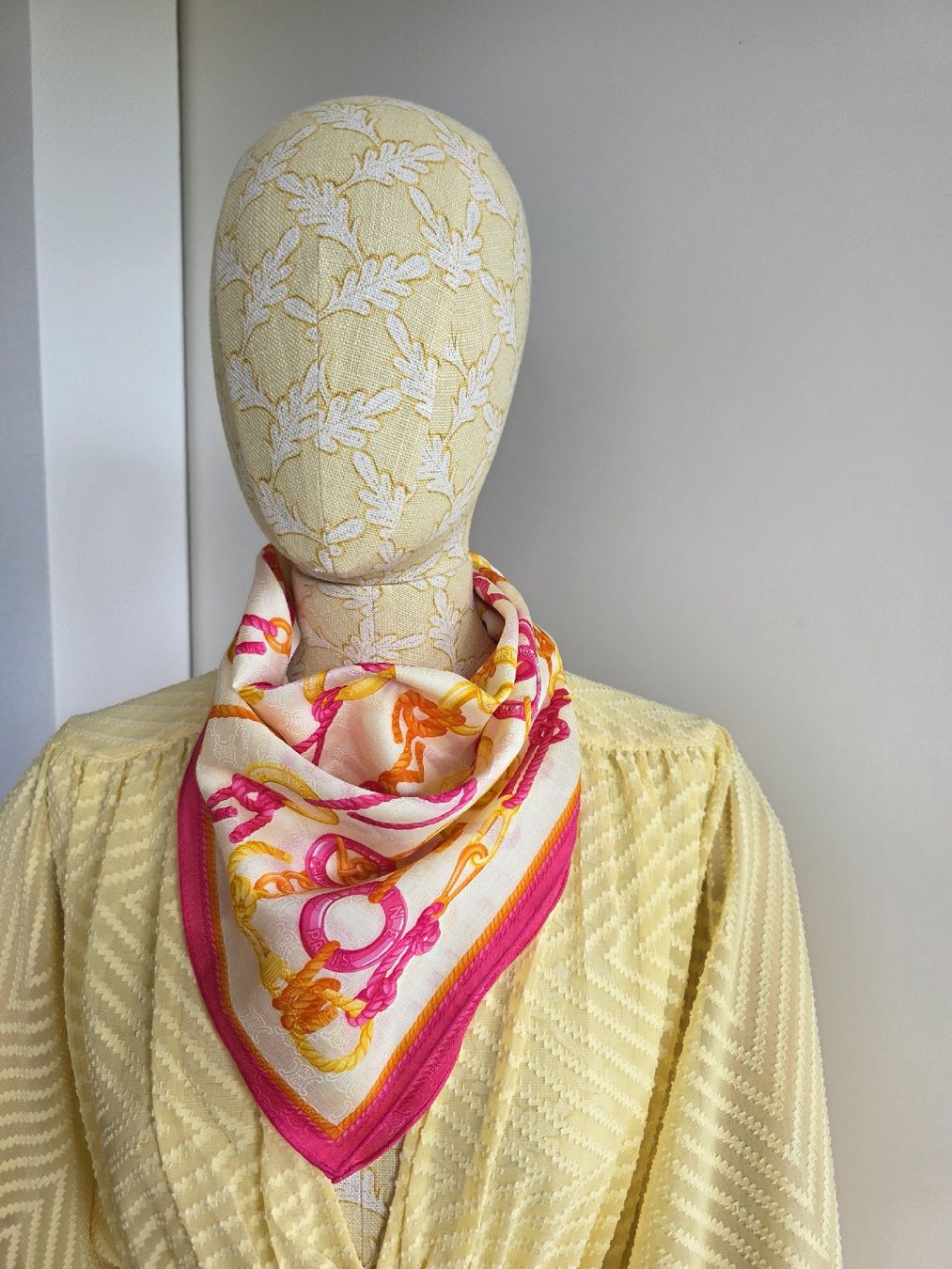Celine Foulard & Sciarpe: CELINE Halstuch 58x58 cm Baumwolle Vintage – Nuovo (secondo la descrizione) da Zürich venduto da LIMAR 5