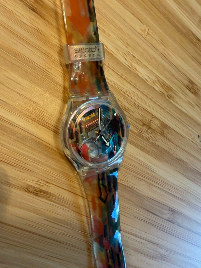 Swatch Orologi: Swatch Access Uhr, transparent mit Farbverlauf – Usato da Degersheim venduto da 8sven 1