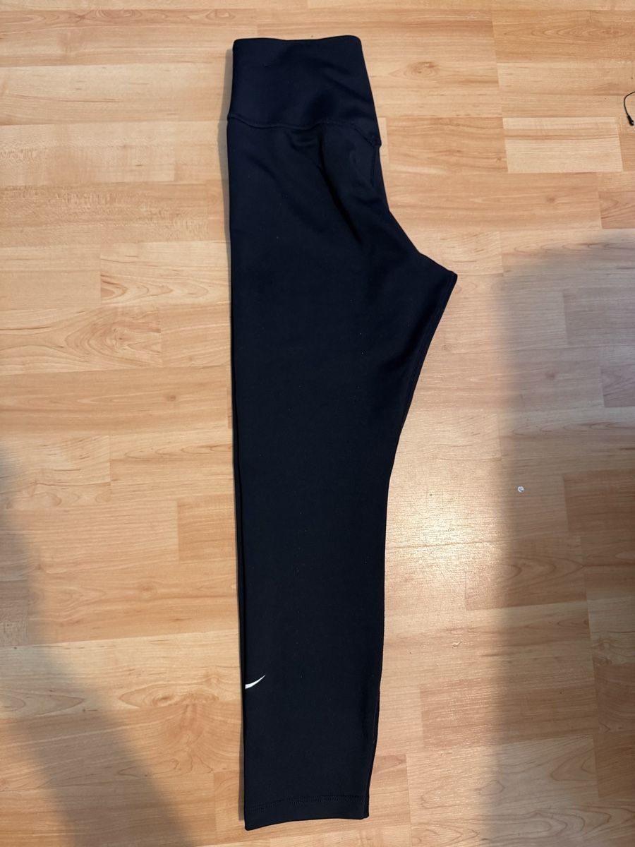 Nike Leggings: Leggings Nike femme – Nuovo (secondo la descrizione) da Lausanne venduto da Michel_Ozcan 2