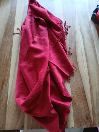 Red scarf with fringes, high quality