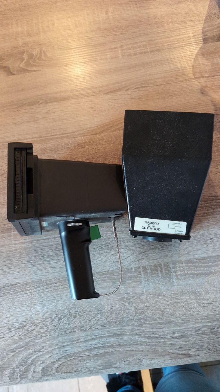 Polaroid Fotocamera: Tektronix C-4 CRT Kamera & Polaroid – Usato da Rorschach venduto da Obi-Wan85 2