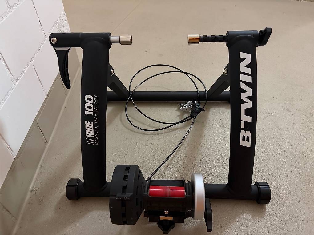 Hometrainer: BTWIN Rollentrainer InRide 100 – Usato da Hausen am Albis venduto da pdi36 1
