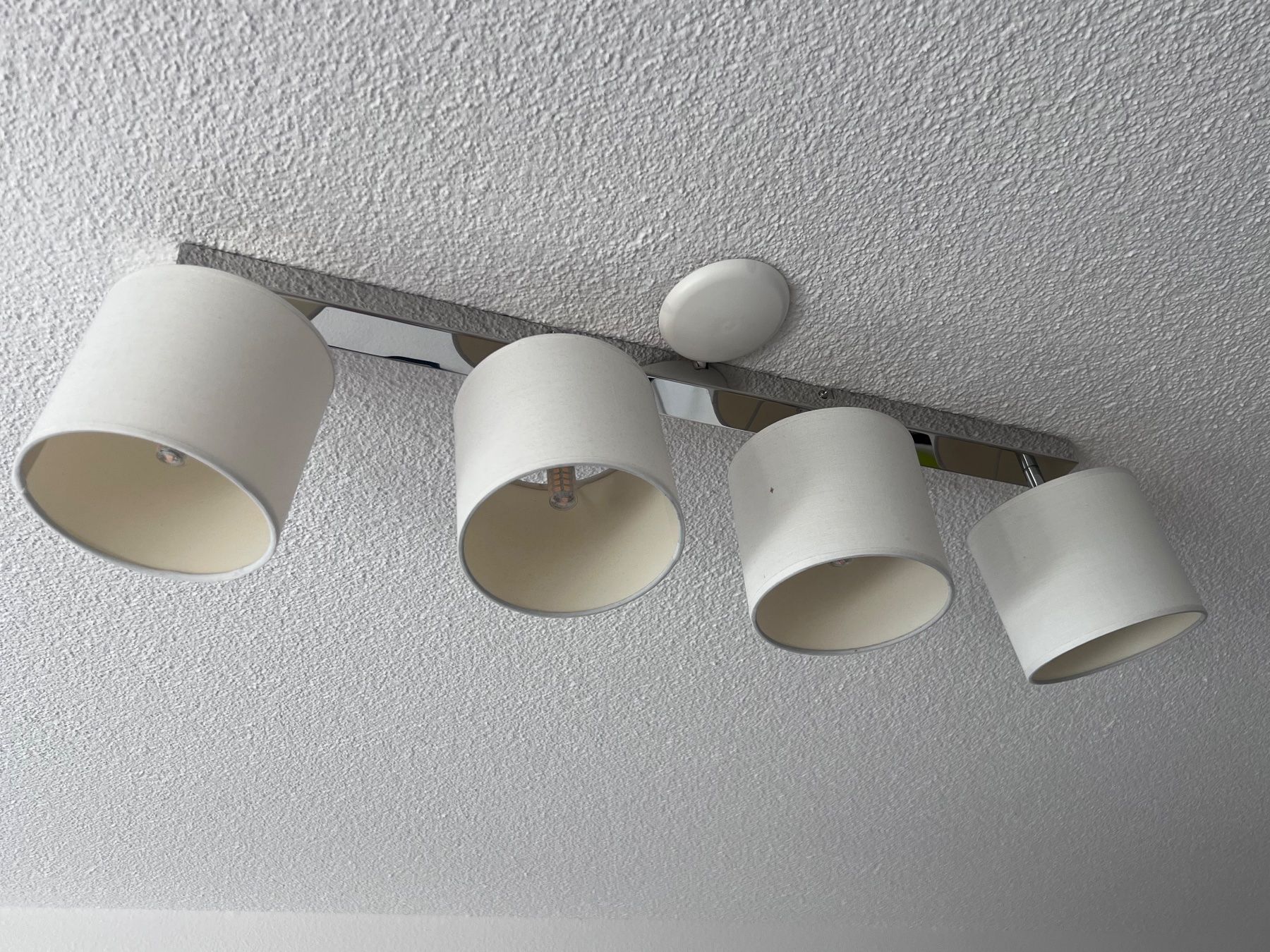 Lustres & lampes de plafonds: Deckenleuchte mit 4 Lampenschirmen – D'occasion à Dübendorf par Charlie03 2