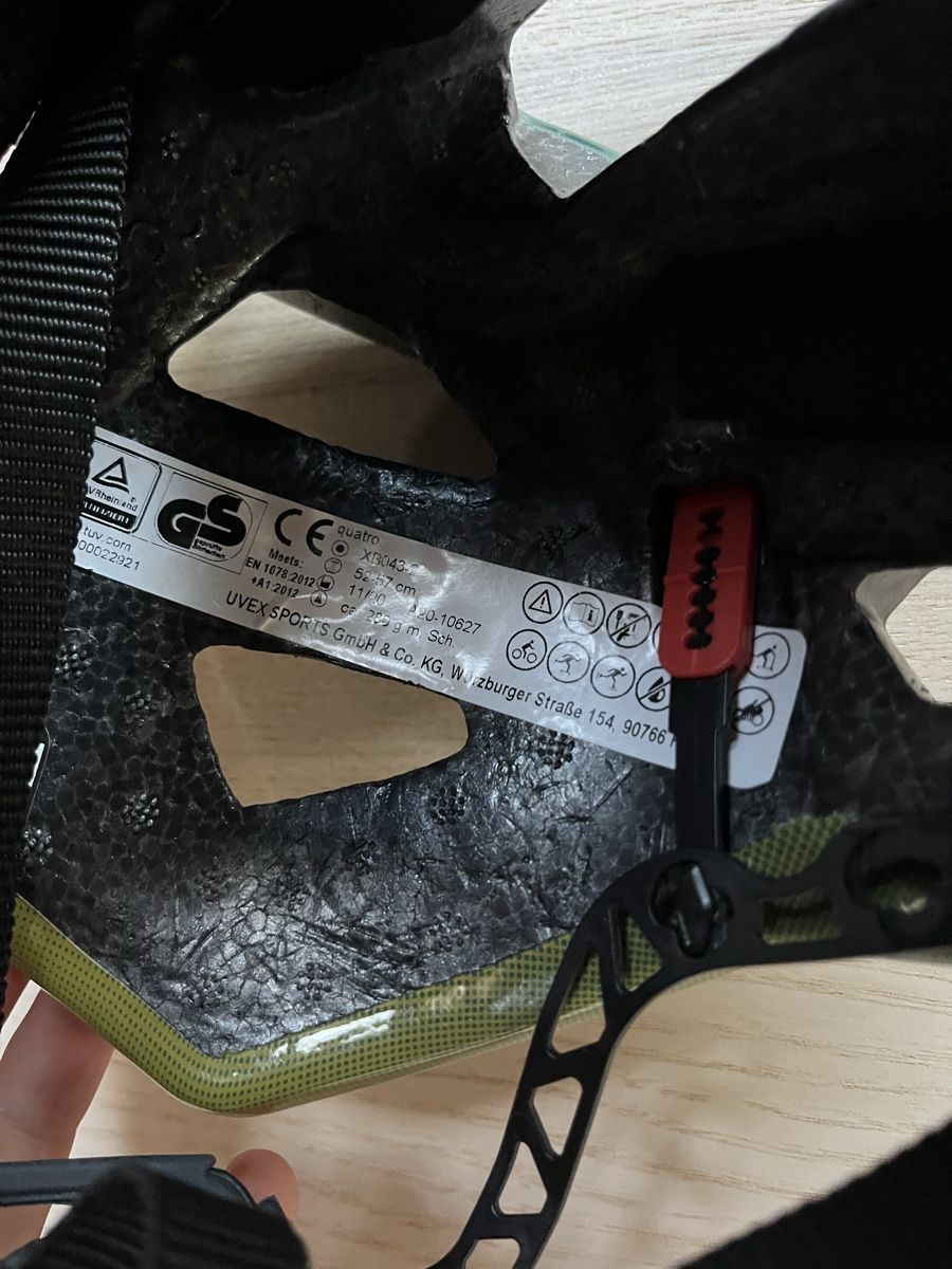 Uvex Caschi: Uvex Velohelm – Usato da Bern venduto da fel_r5br 4