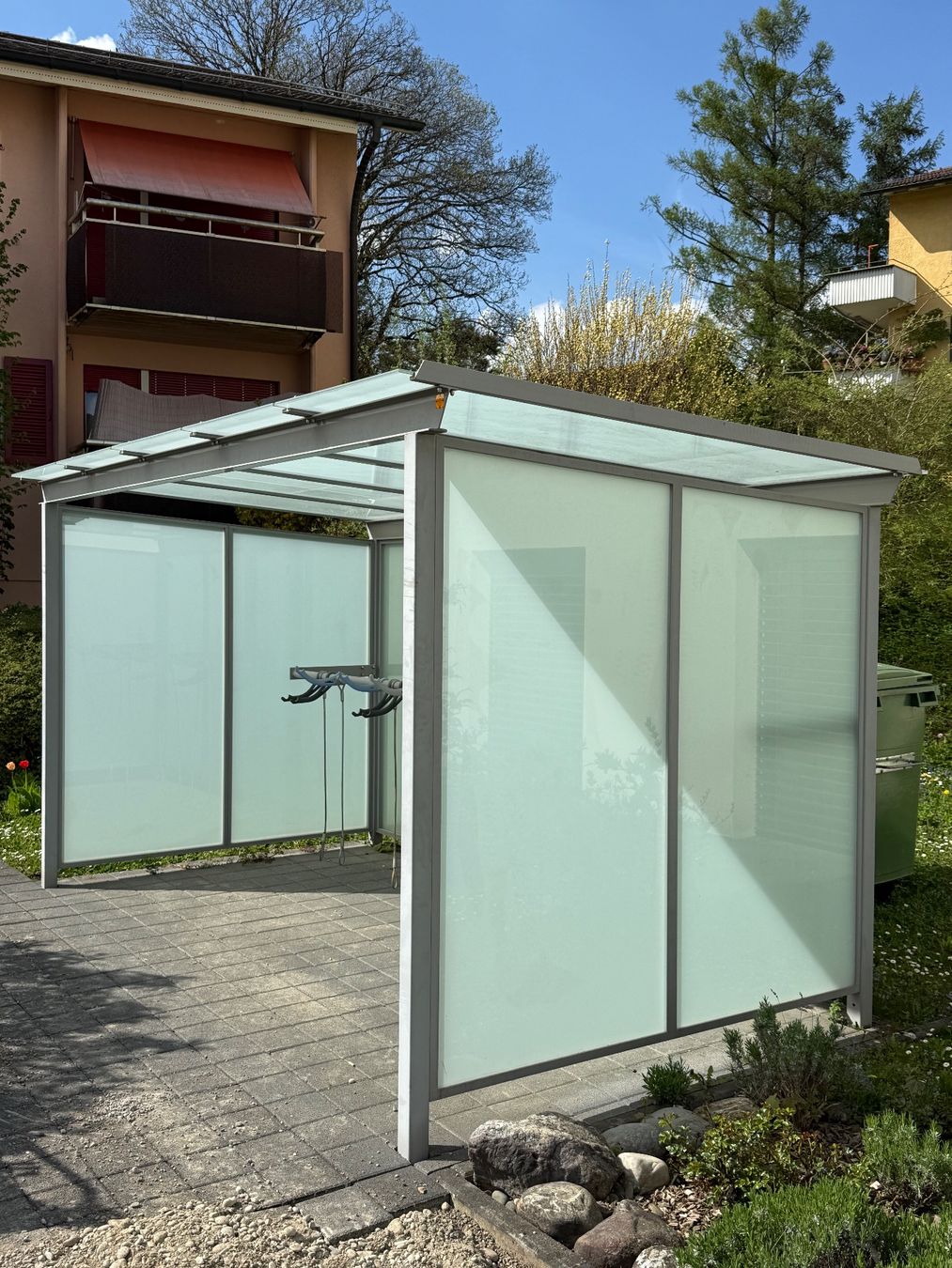 Rifugi: Velounterstand von Velopa – robust und langlebig – Usato da Diessenhofen venduto da Scaleoraider 1