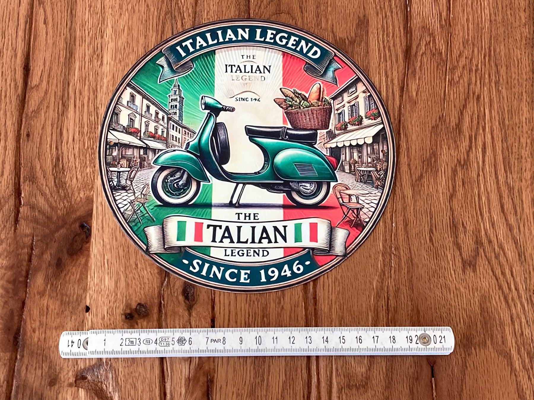 Vespa Ciclomotori: Italian Legend - Vespa Retro Schild - neu!!! – Nuovo e nell'imballaggio originale da Bremgarten AG venduto da Eurotiz 2