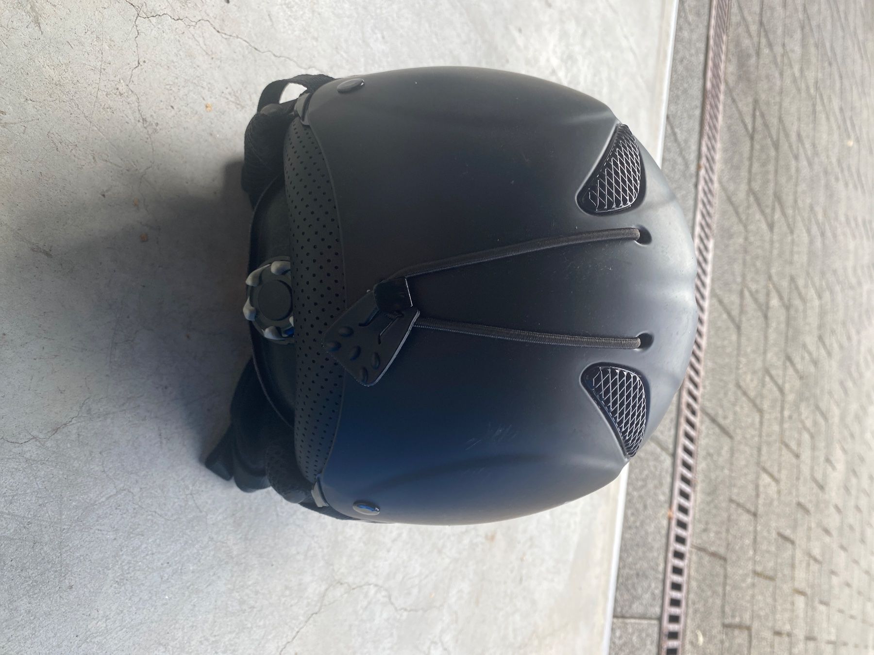 Alpina Caschi: Skihelm Alpina Gr. 55/57 – Usato da Herisau venduto da crisim 1