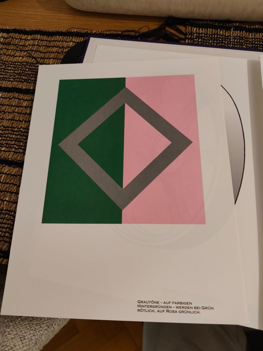 Libri: Ouvrage Op art et illusions d'optique – Usato da Montreux venduto da LeVintage33 4