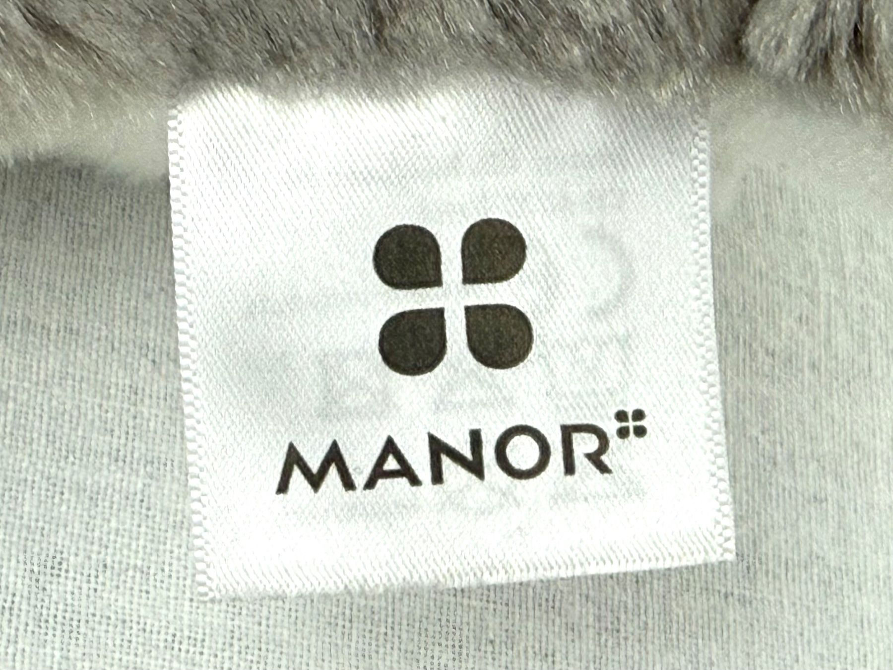 Manor Giocattoli: Delfin Plüschtier Manor ca. 35cm – Usato da Lauwil venduto da fab_dnf5 6