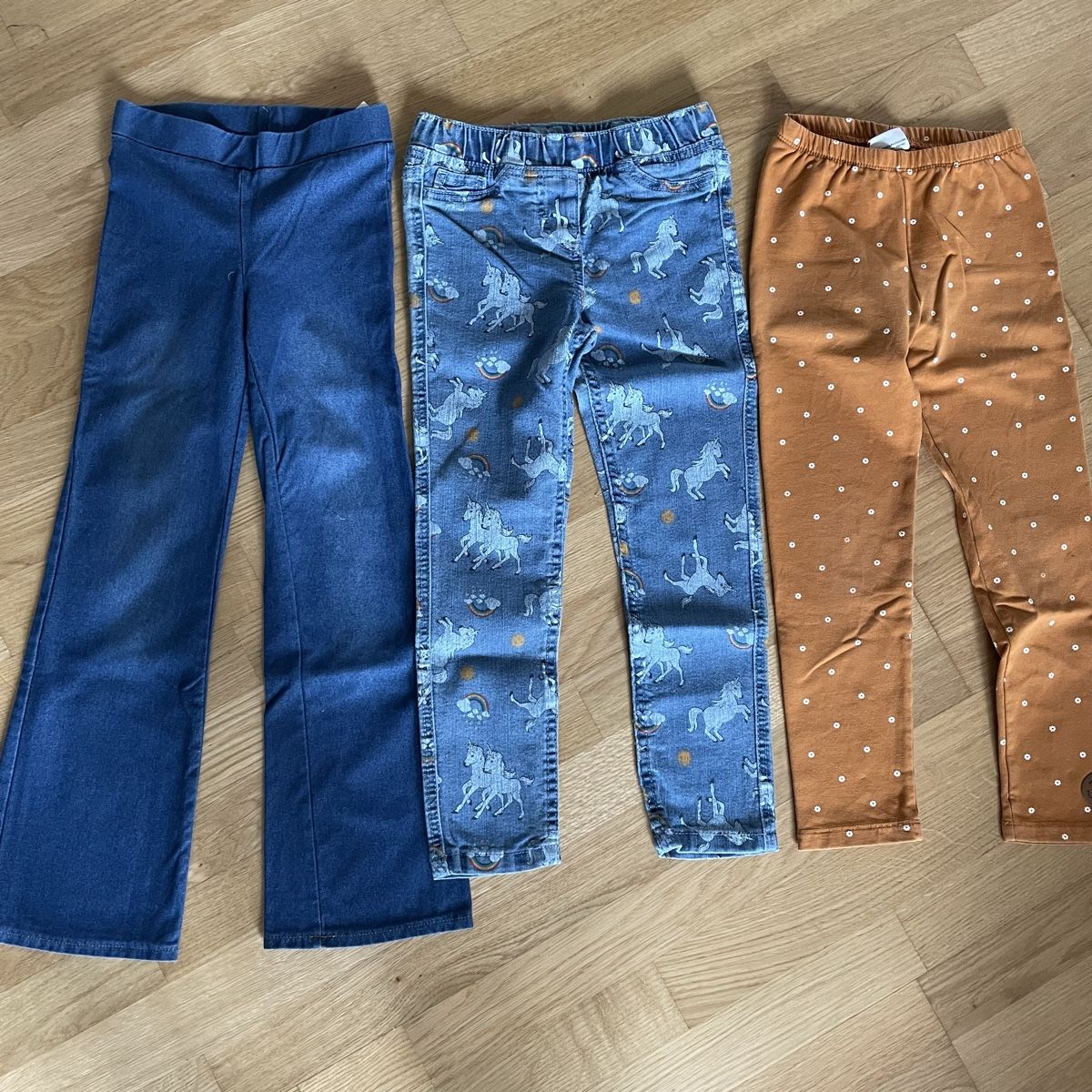 Pantaloni: Hosen 116 – Usato da Oetwil am See venduto da mar_t7ct