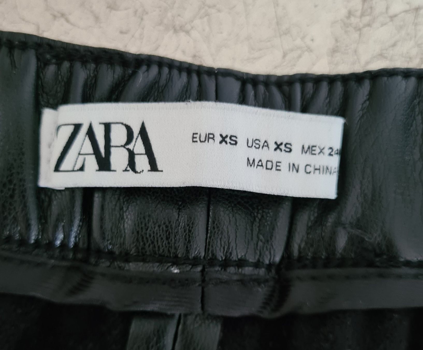 Zara Pantalons: Zara pantalon t 34-36 – D'occasion à Thônex par AneleManele 5