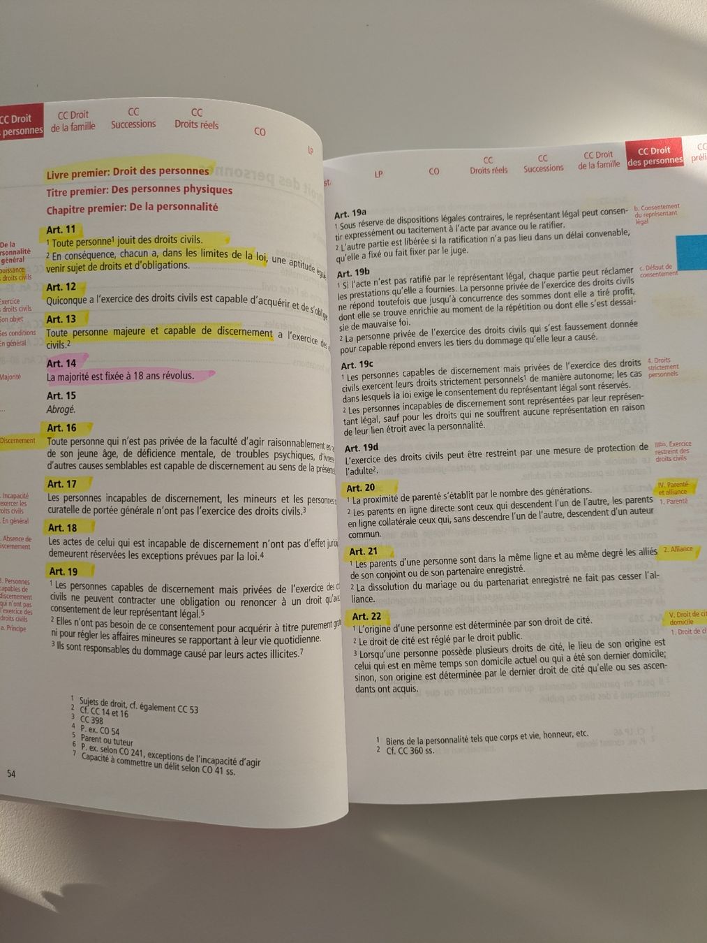 Libri: Code civil, Code des obligations, version 2025 – Nuovo (secondo la descrizione) da Le Mont-sur-Lausanne venduto da elv_yyl8 3