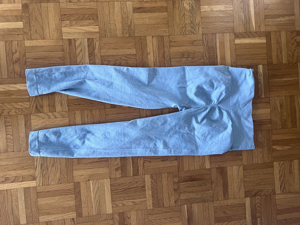 Leggings: Leggings hellblau Grösse S – Usato da Neuenhof venduto da UrbanBags 1